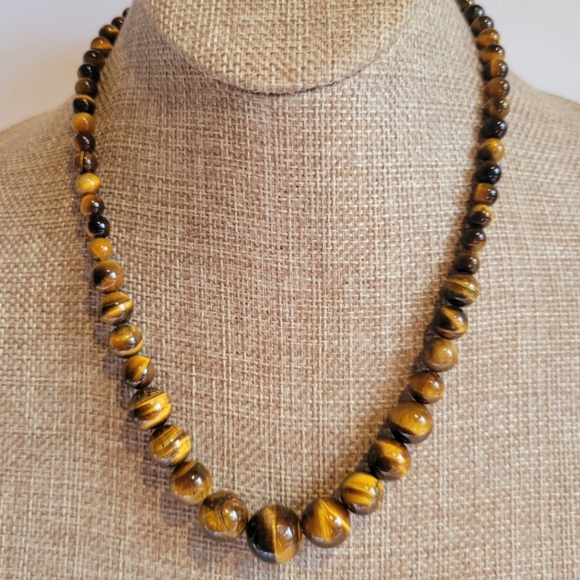 Natural Tiger's Eye Necklace Graduated - Picture 4 of 7